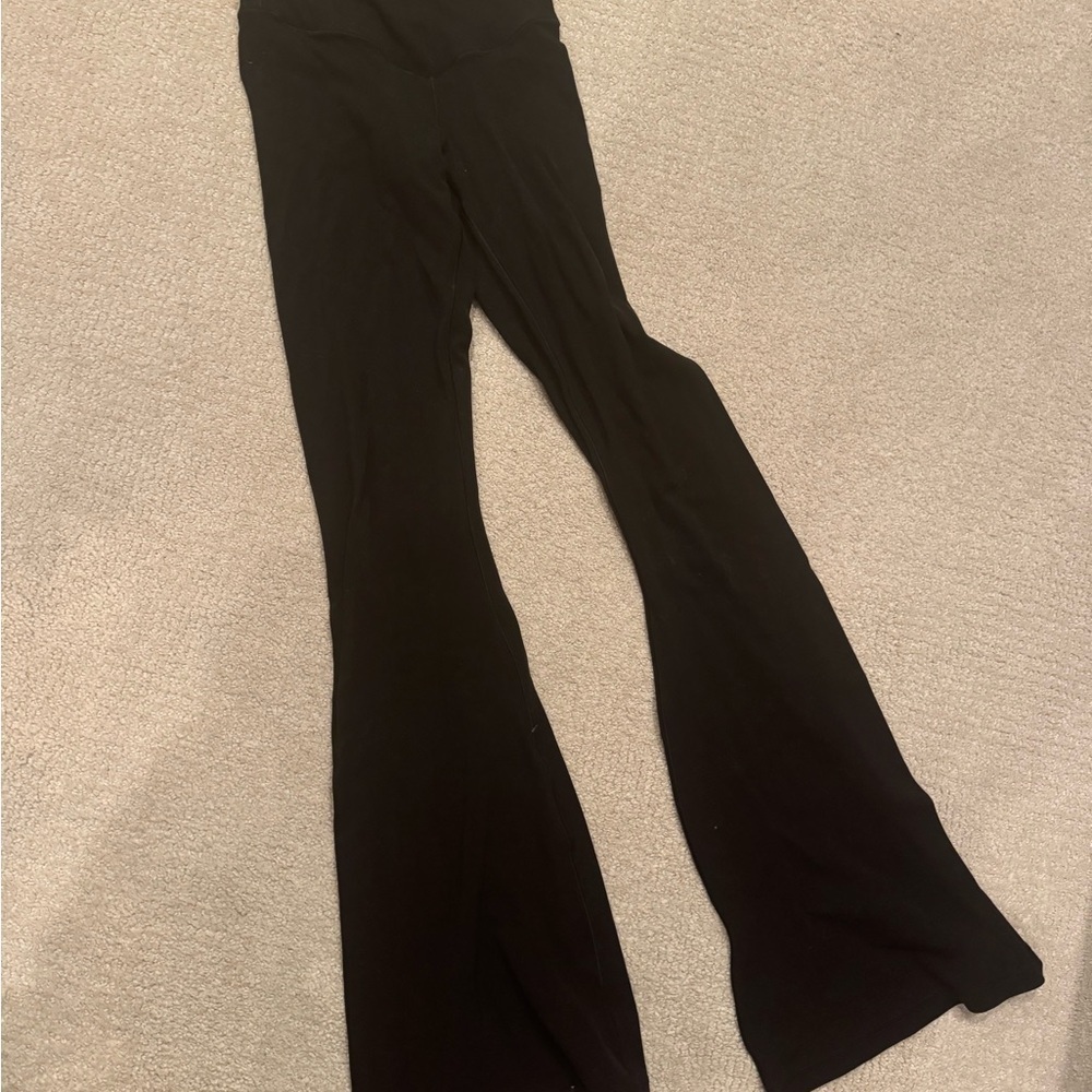 Aerie crossover flare leggings​​​ - Picture 4 of 4